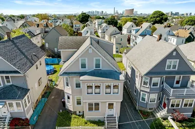30 Peirce Ave