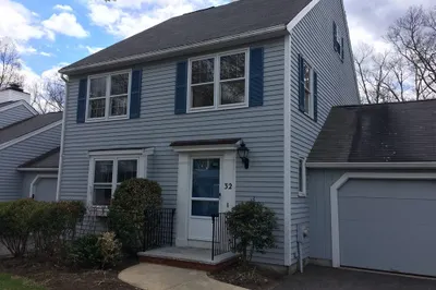 32 Fairway Cir #32 1