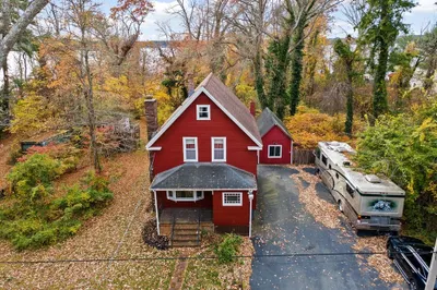 269 Middleboro Road