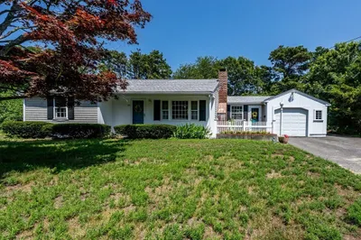 80 Nightingale Dr