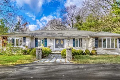 23 Olde Village Dr 1