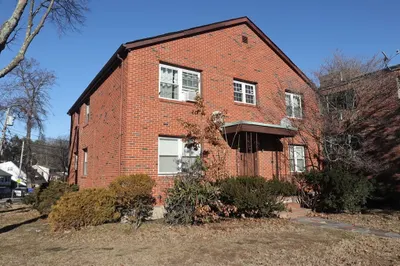 728 Cummins Hwy #7 1