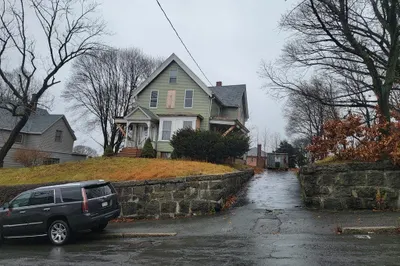 105 Bay View Ave