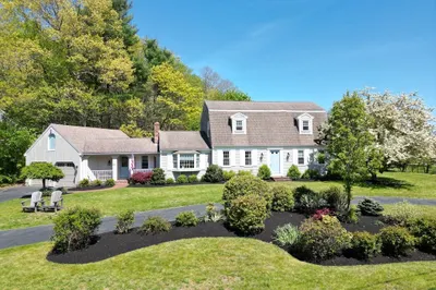 63 Maplewood Dr 1