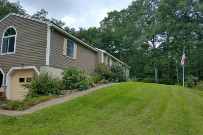 46 Apple Road 1