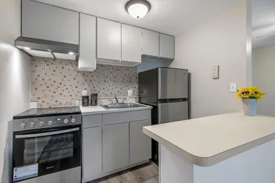 57 Sylvan St #4B