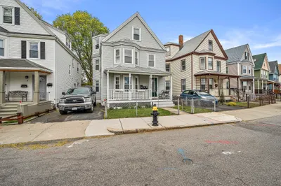 10 Tolman St #3 1