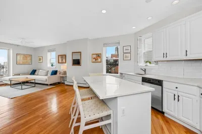 524 E Broadway #6