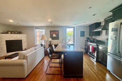 47 Soley St #3