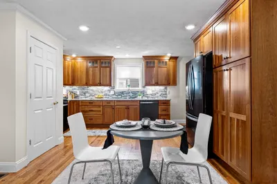 24 Glen St #1 1