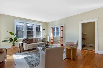 44 Saint Paul St #3