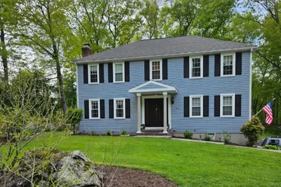 271 Cliff Drive 1