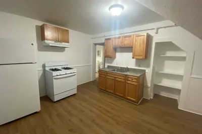 133 Chesnut Street #3 1