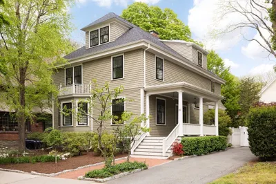 95 Babcock St 1