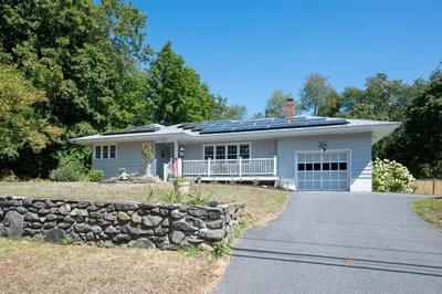 271 Sterling St 1