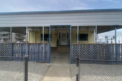 32 Main St