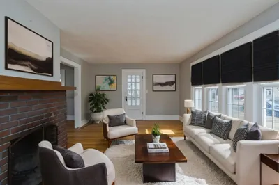 56 Lealand Ave 1
