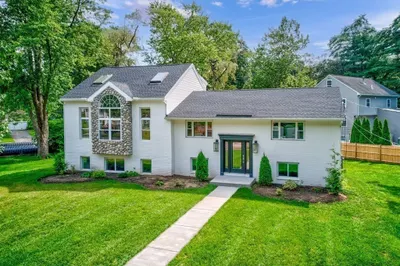 30 Phillips Dr 1