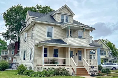 573 White St 1