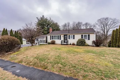 28 Carmel Ln 1