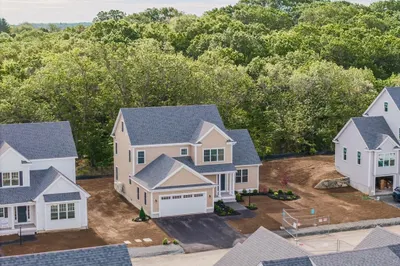 18 Strongwater Drive 1