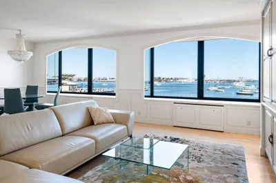 85 E India Row #2B