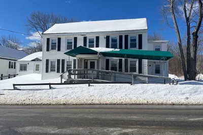 10 Central St