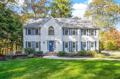 2 Macquarrie Lane 1