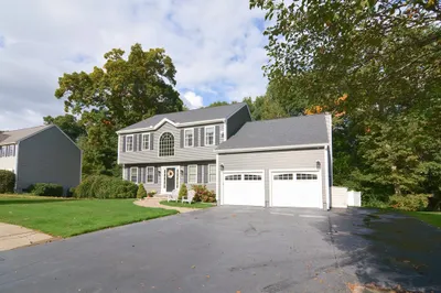 276 Lincoln Circle