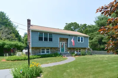 4 Reinhard Dr