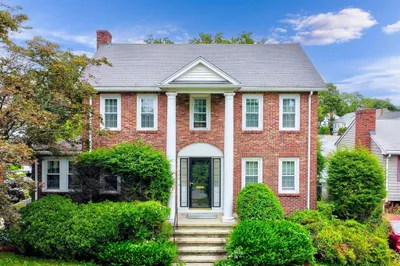 707 Main St