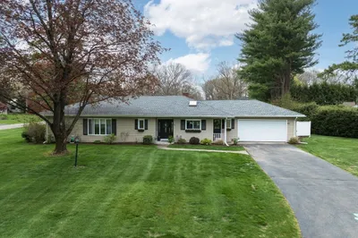 102 Primrose Dr 1