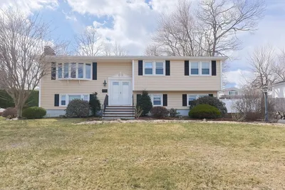 222 Evergreen Ave