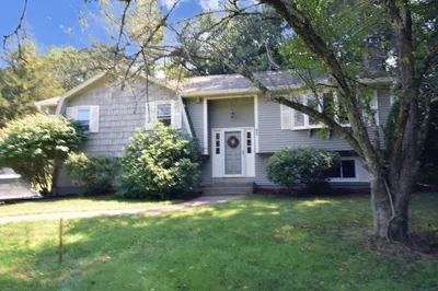 93 North Main Street 1