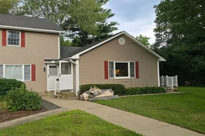 18 Crescent Ave #1