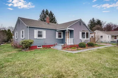 84 Clydesdale Ln 1