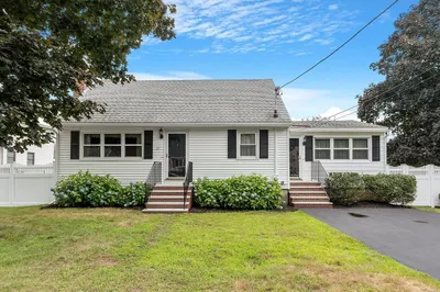 21 Montrose Ave 1