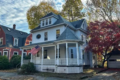 8 Hobson Ave