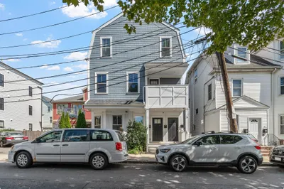 20 Carlton St #1 1