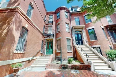 35 Greenwich Pk #B