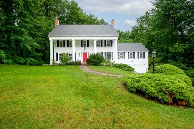 17 Olde Coach Road 1
