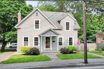 30 Crescent St