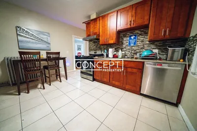 156 Calumet St #2