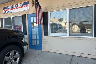 157 Main St 1