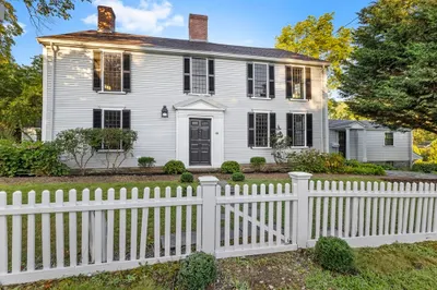 66 Lincoln St 1