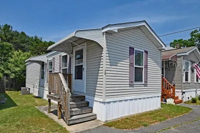 1044 Phillips Road #16 1