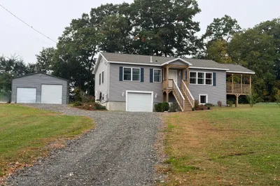 362 Hadley St 1