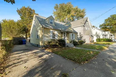 78 Blaine St 1