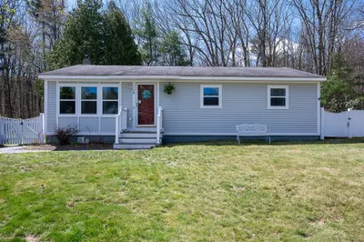 18 Fairview Ave 1