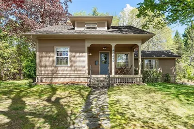 164 Leominster Rd
